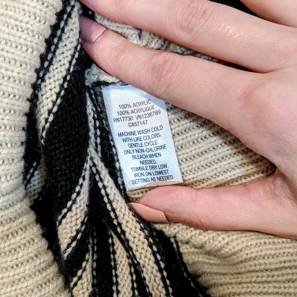 Xhilaration Black & Cream Sweater Dress | L - Picture 6 of 6